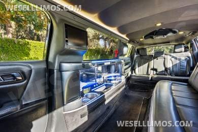 2018 Lincoln MKT - Limousine for Sale in Glendale, CA - Photo 20