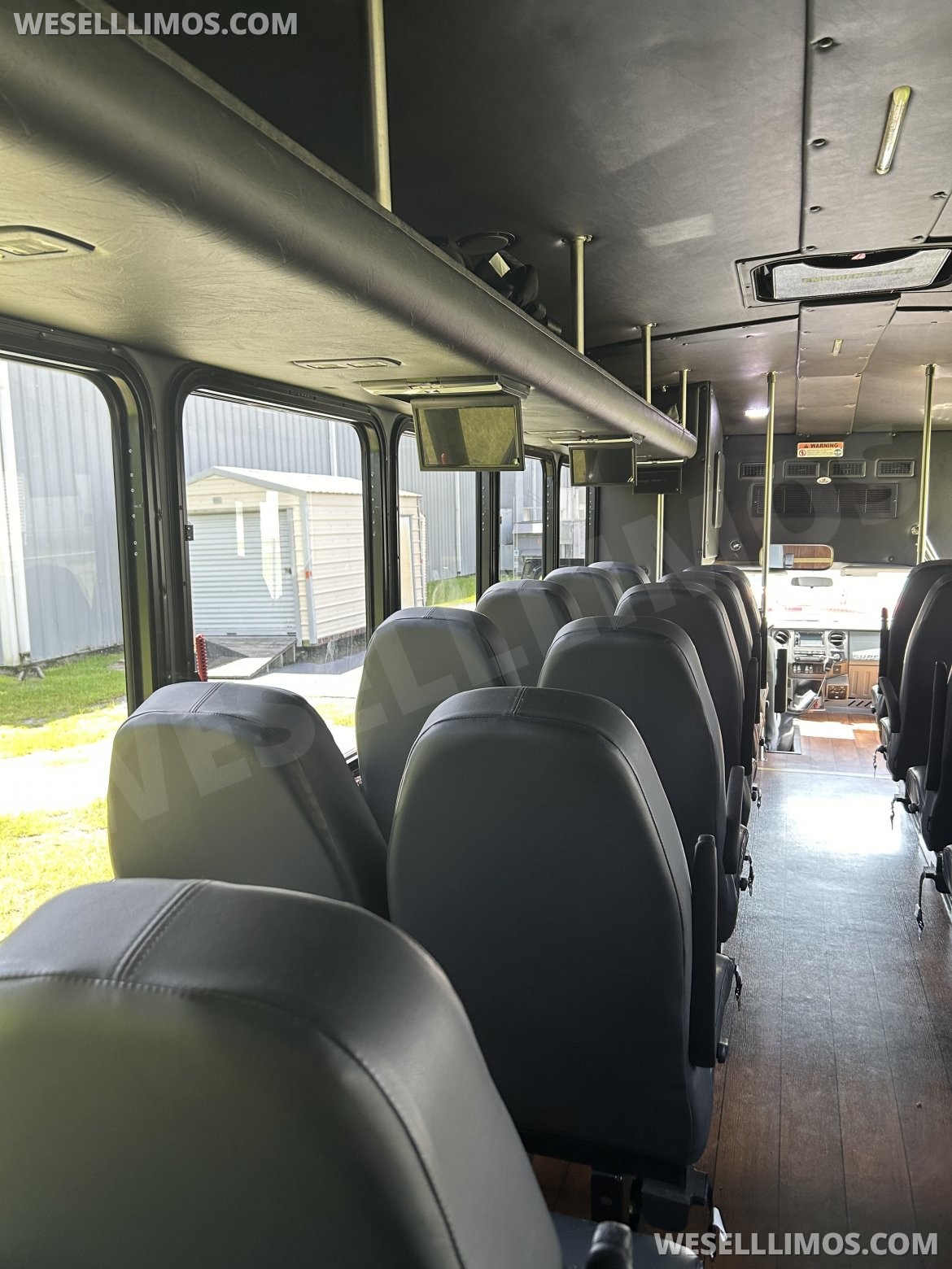 Executive Shuttle for Sale in Garden City, GA - Photo 4