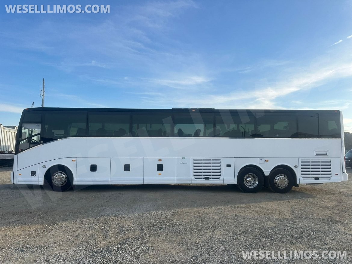 Motorcoach for Sale in Anaheim, CA - Photo 10