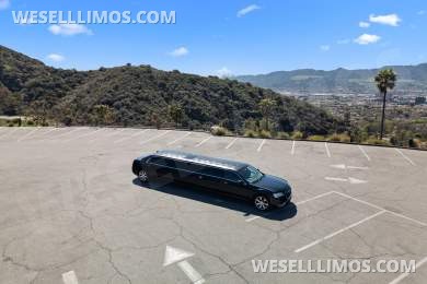 2020 Chrysler limousine - Limousine for Sale in Glendale, CA - Photo 15