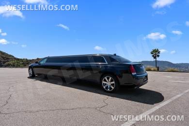 2020 Chrysler limousine - Limousine for Sale in Glendale, CA - Photo 16