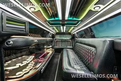 2020 Chrysler limousine - Limousine for Sale in Glendale, CA - Photo 23