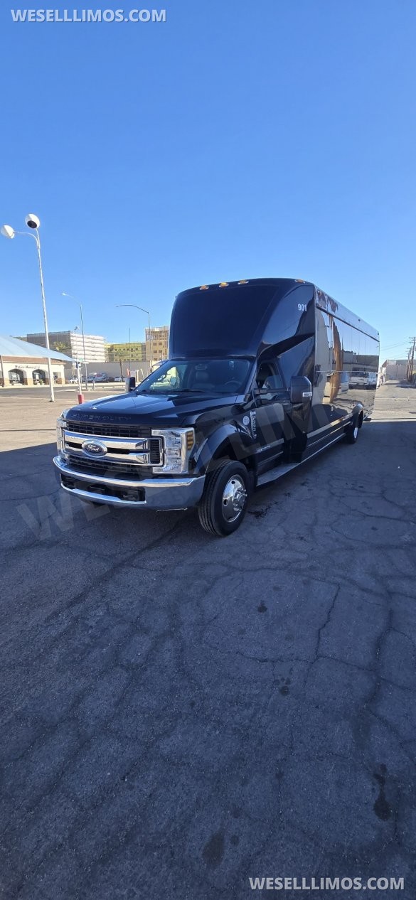 2018 Ford F550 Shuttle Bus for Sale in Laguna Niguel, CA - Main Photo