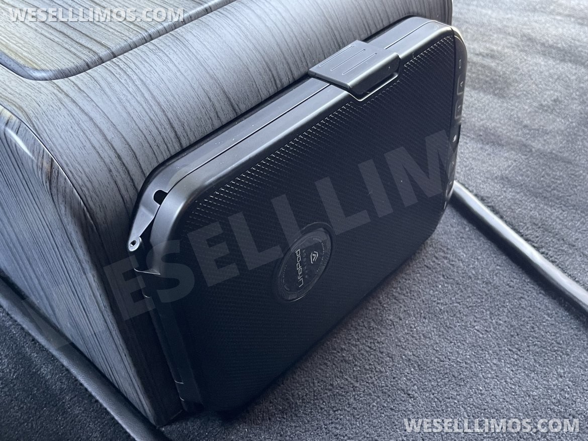 CEO SUV Mobile Office for Sale in Ontario, CA - Photo 8