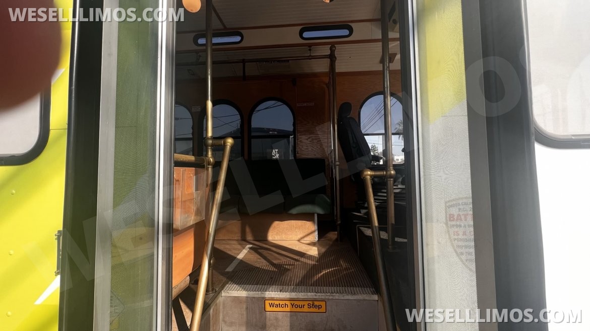 Trolley for Sale in Anaheim, CA - Photo 2