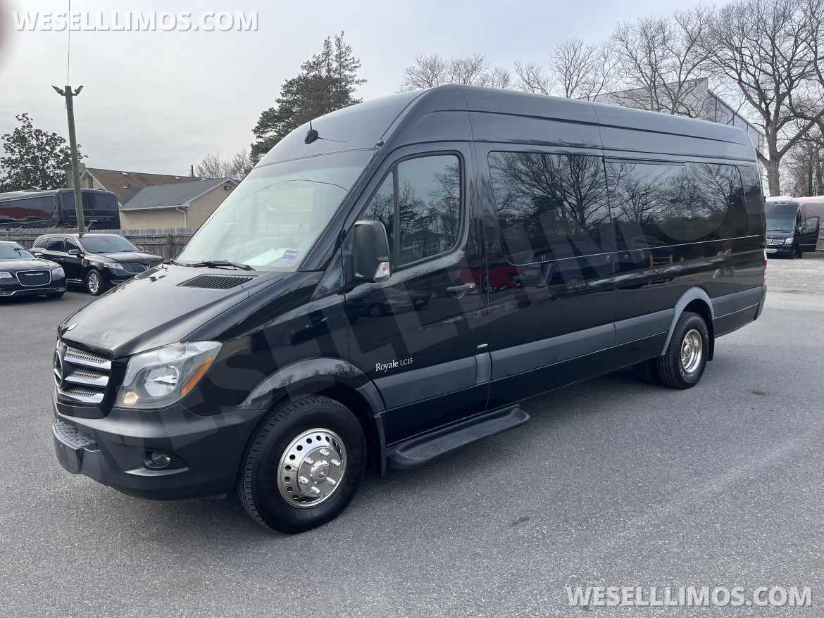 Limo Bus for Sale in Pasadena, MD - Photo 3