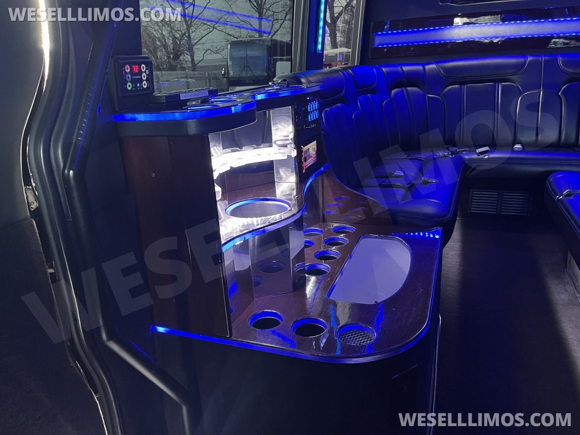 Limo Bus for Sale in Pasadena, MD - Photo 7