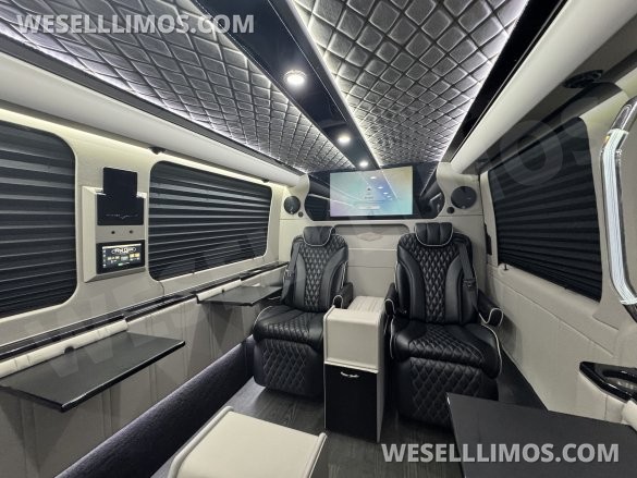 2019 Mercedes-Benz CEO Sprinter for Sale in Springfield, MO - Photo 3