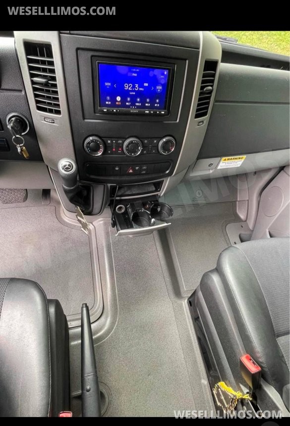 2017 Mercedes-Benz 2500 Sprinter for Sale in Jessup, PA - Photo 3