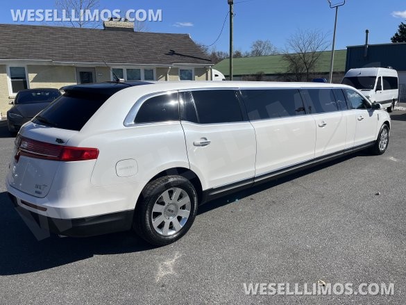 2014 Lincoln MKT Limousine for Sale in Pasadena, MD - Photo 3