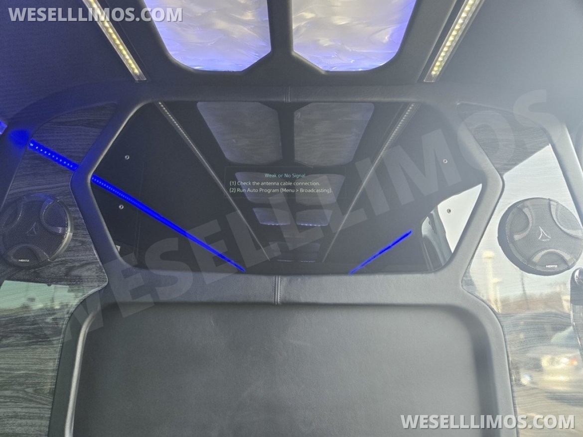 Limousine for Sale in Troy, OH - Photo 4