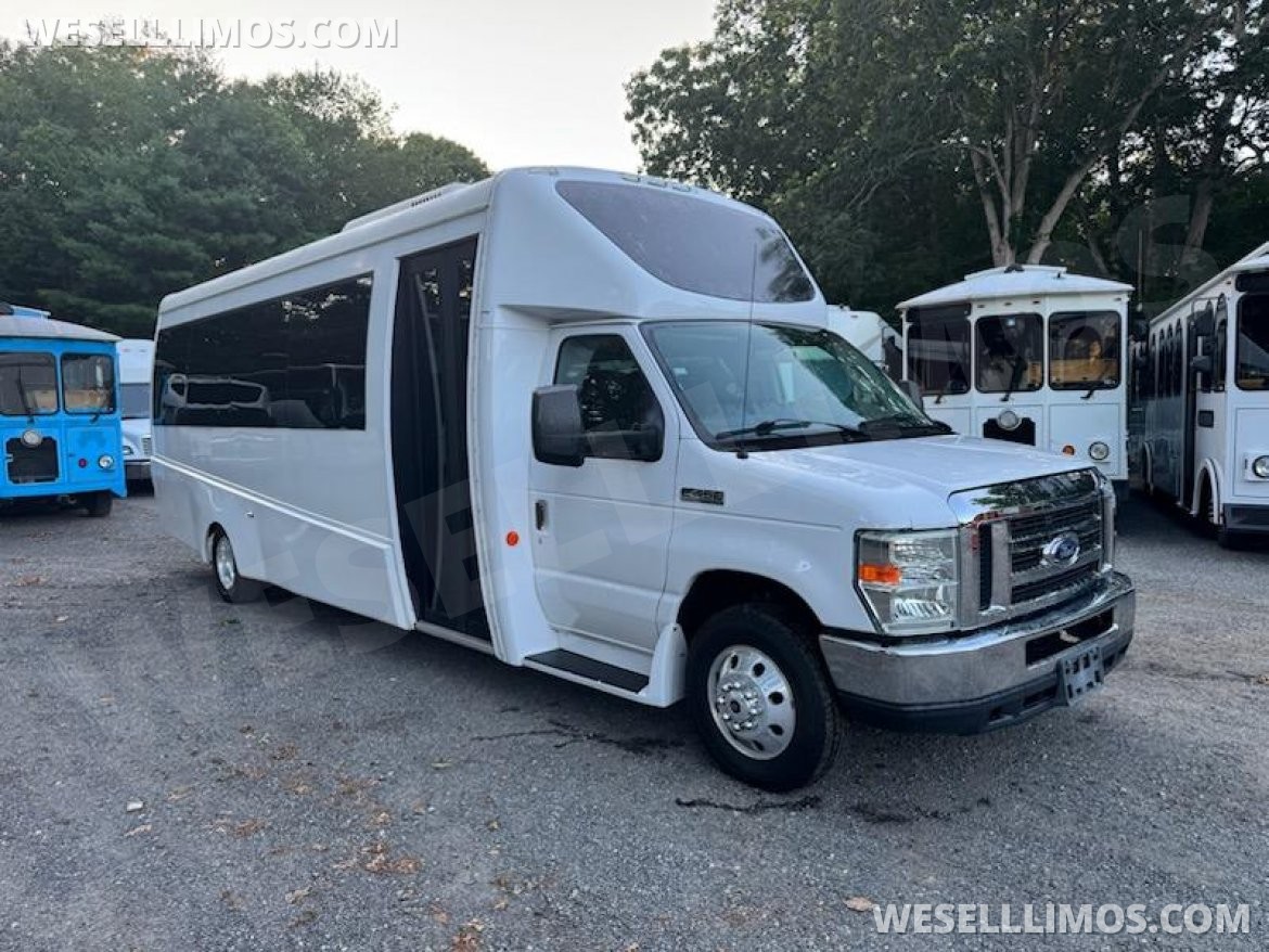 Executive Shuttle for Sale in Westport, MA - Photo 10
