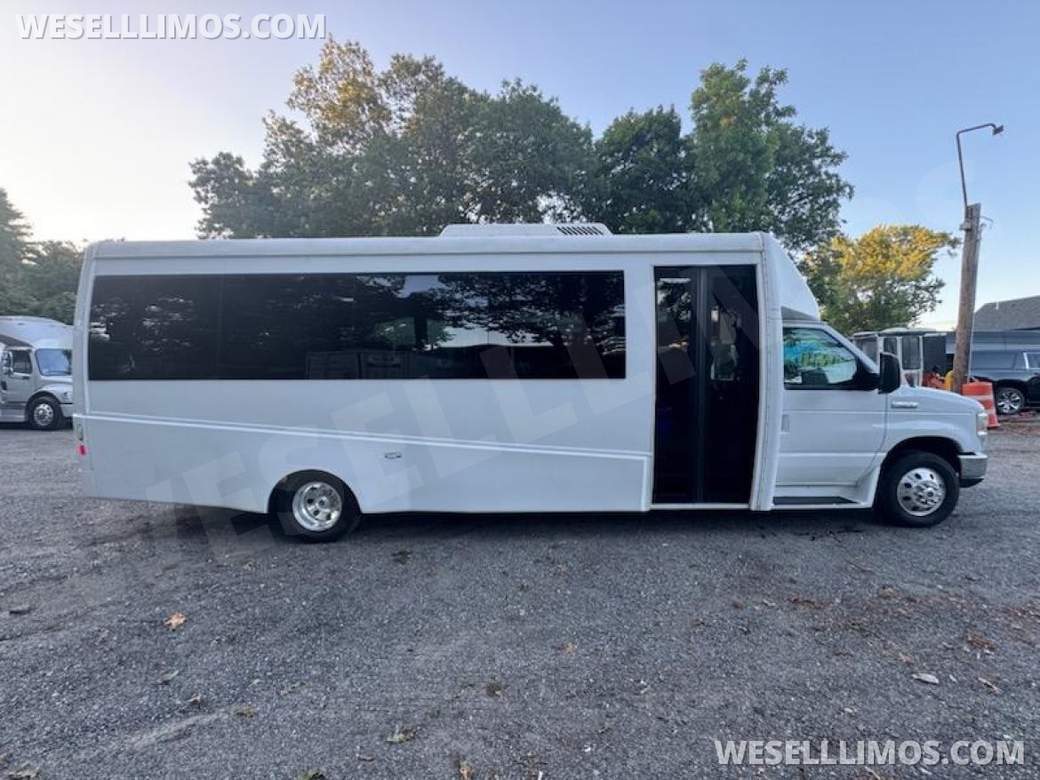 Executive Shuttle for Sale in Westport, MA - Photo 11