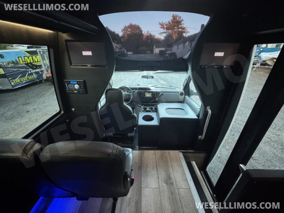 Executive Shuttle for Sale in Westport, MA - Photo 7