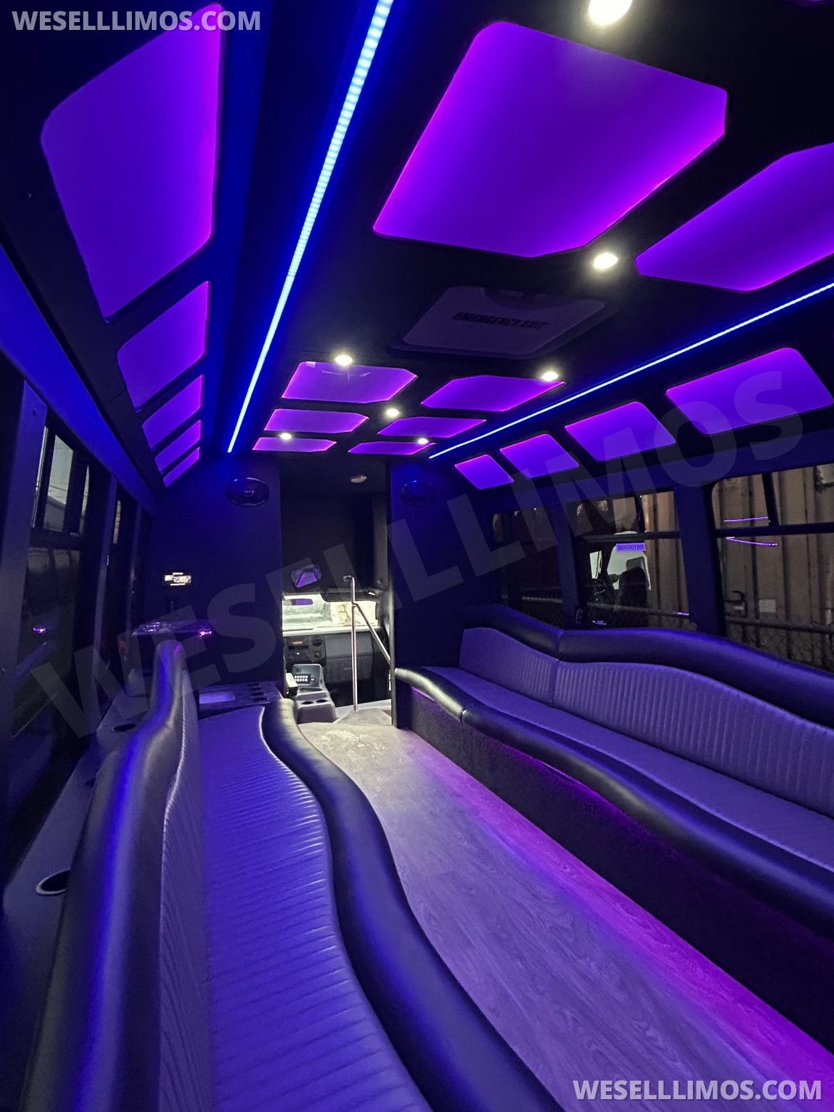 Limo Bus for Sale in fraser, MI - Photo 9