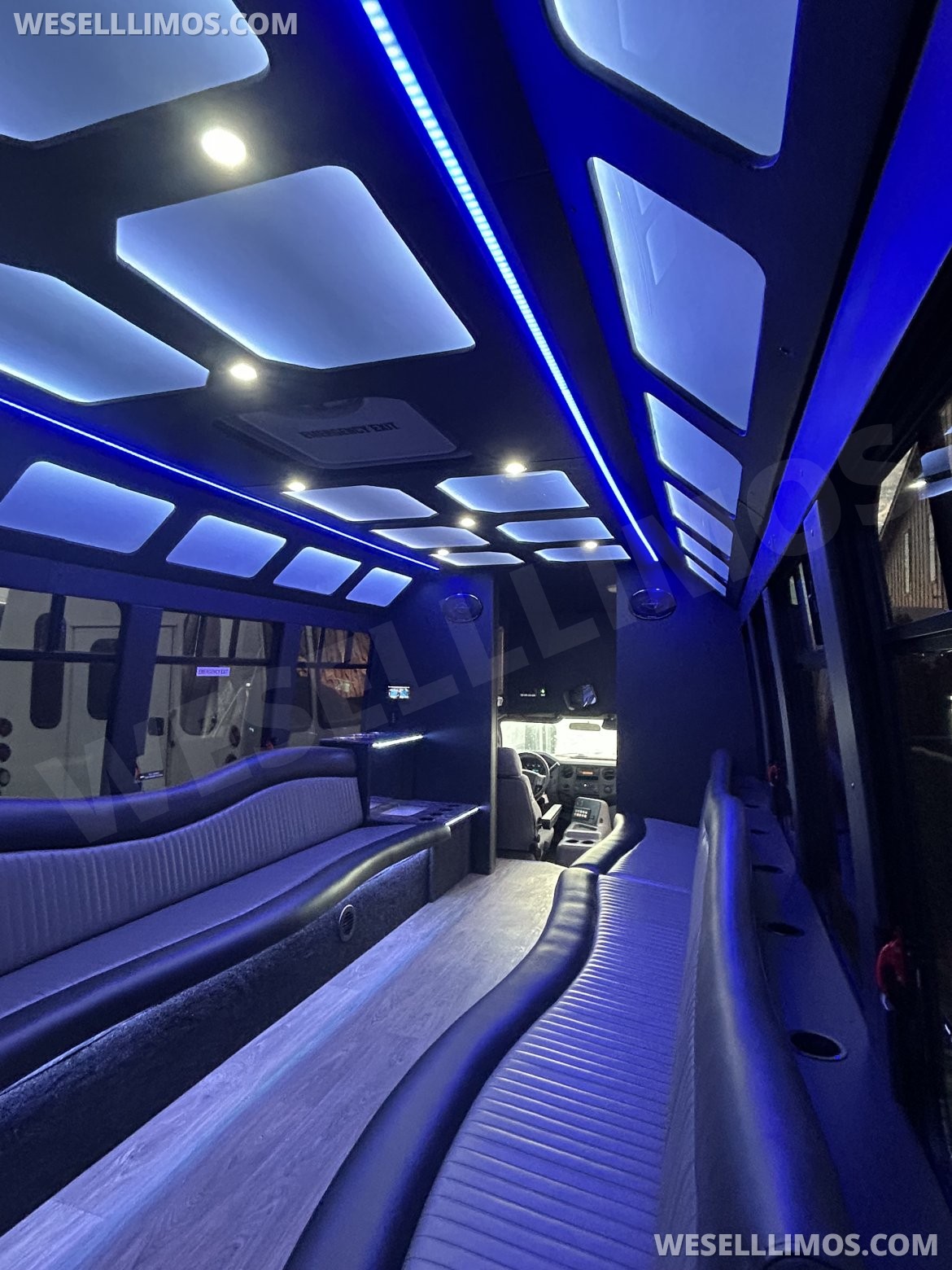 Limo Bus for Sale in fraser, MI - Photo 10