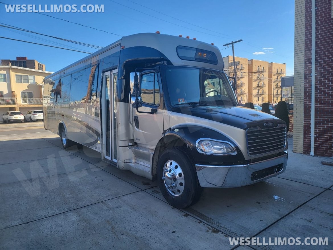 Shuttle Bus for Sale in Fairview, NJ - Main Photo