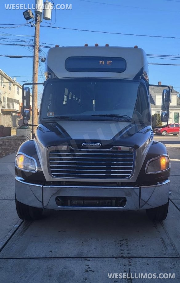 2011 Freightliner M2 Shuttle Bus for Sale in Fairview, NJ - Photo 3