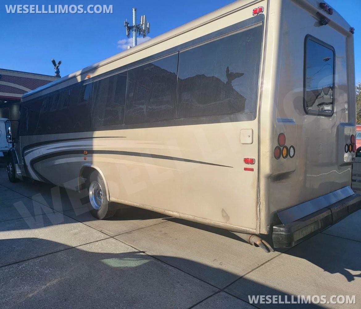 Shuttle Bus for Sale in Fairview, NJ - Photo 4