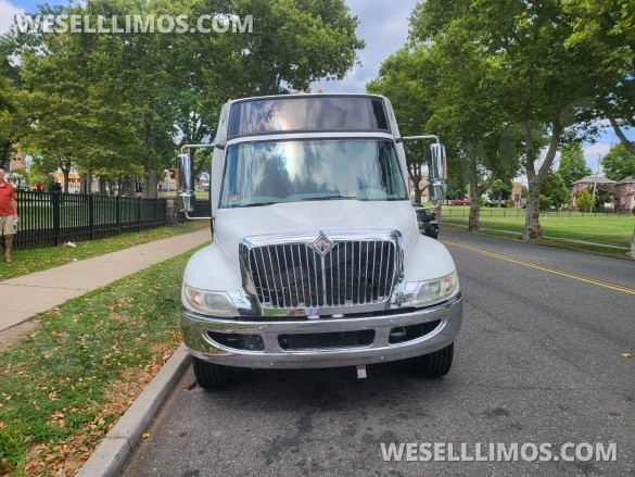2011 International 3200 Shuttle Bus for Sale in Fairview, NJ - Photo 2