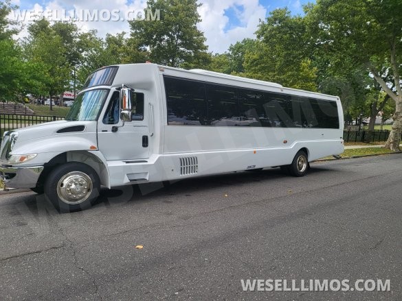 2011 International 3200 Shuttle Bus for Sale in Fairview, NJ - Photo 3