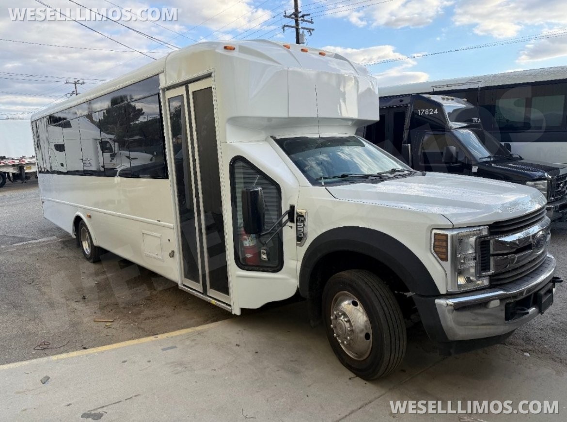Limo Bus for Sale in Orlando, FL - Photo 8