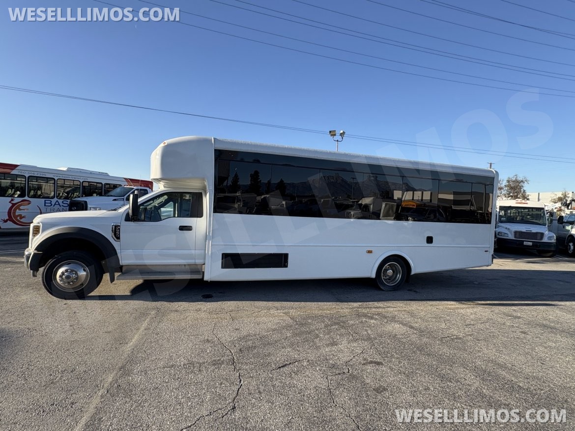 Limo Bus for Sale in Orlando, FL - Photo 10