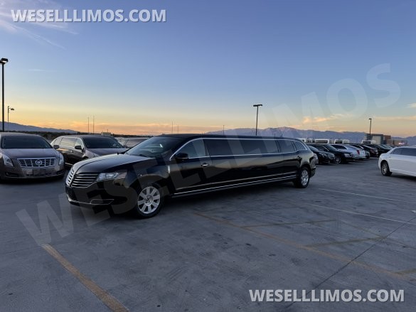 2017 Lincoln MKT Limousine for Sale in Las Vegas, NV - Photo 2