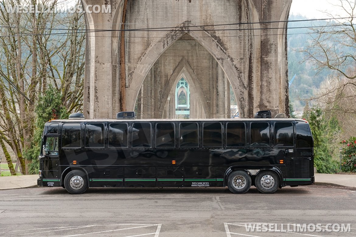 Limo Bus for Sale in tualatin, OR - Photo 2