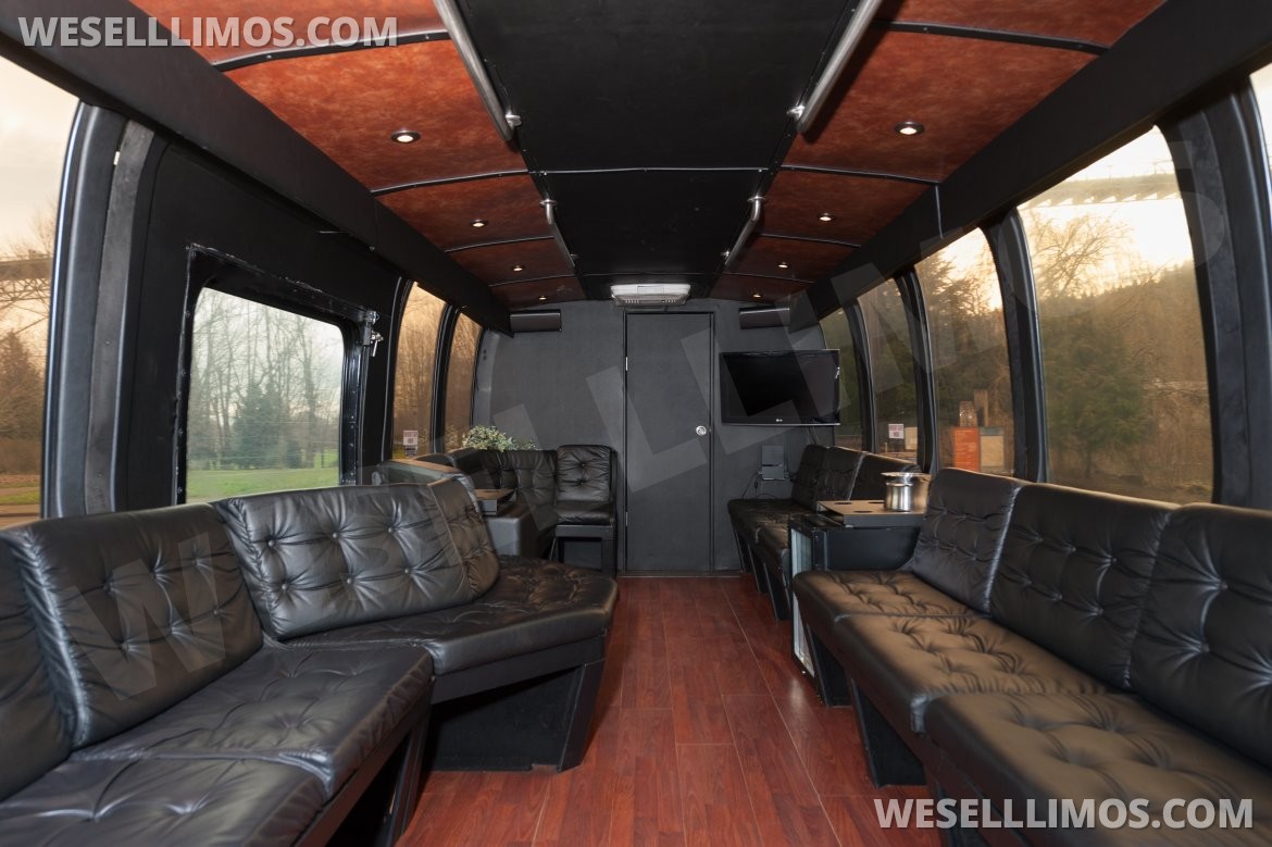 Limo Bus for Sale in tualatin, OR - Photo 4