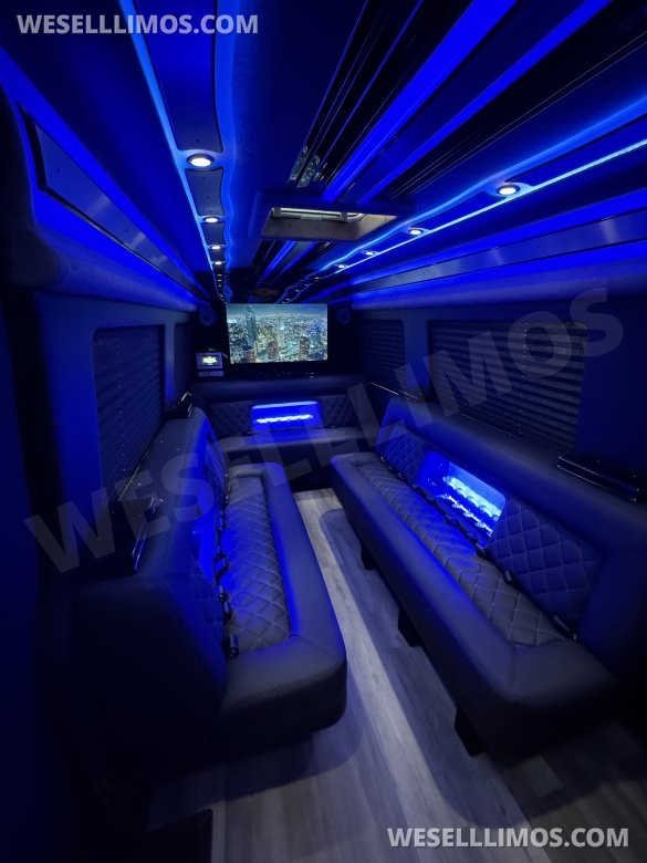 2024 Mercedes-Benz Sprinter 3500 XD Sprinter for Sale in Anaheim, CA - Photo 3