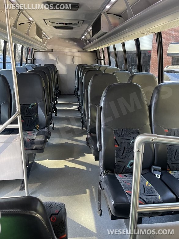 2013 Ford F-550 Executive Shuttle for Sale in Atlanta, GA - Photo 3