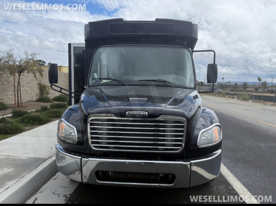 Limo Bus for Sale in Orlando, FL - Photo 14