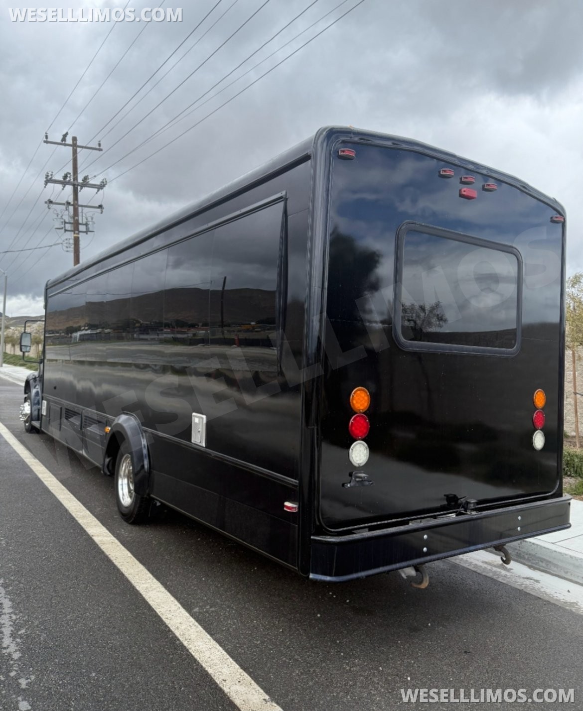Limo Bus for Sale in Orlando, FL - Photo 16