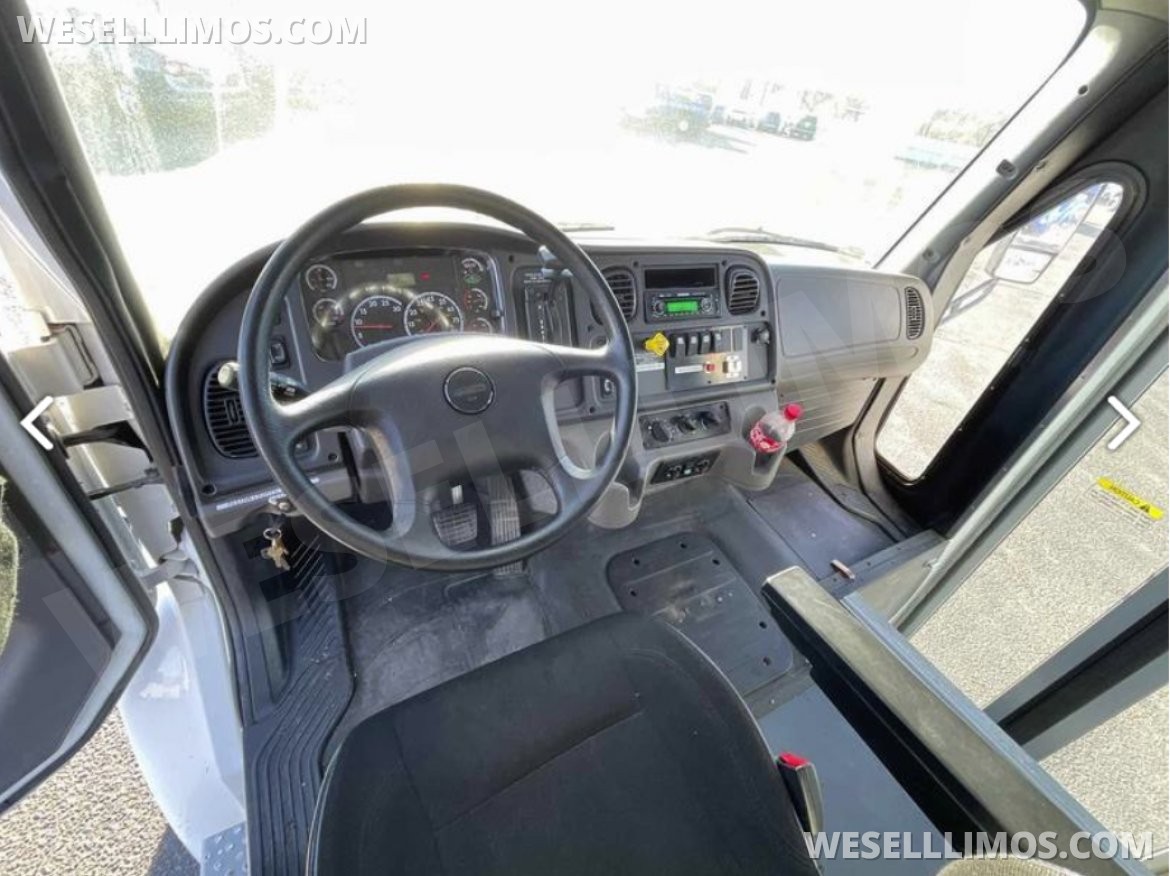 Limo Bus for Sale in Orlando, FL - Photo 10