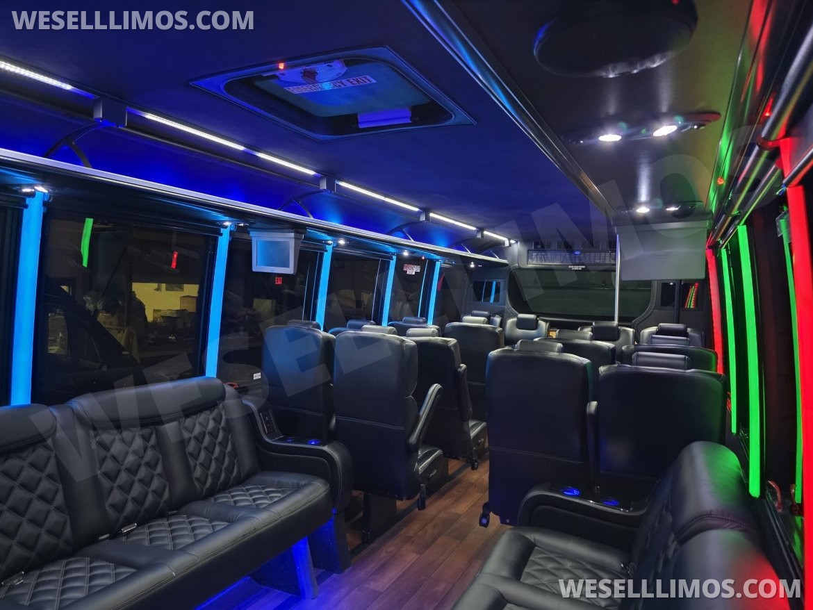Executive Shuttle for Sale in Erie, PA - Photo 17