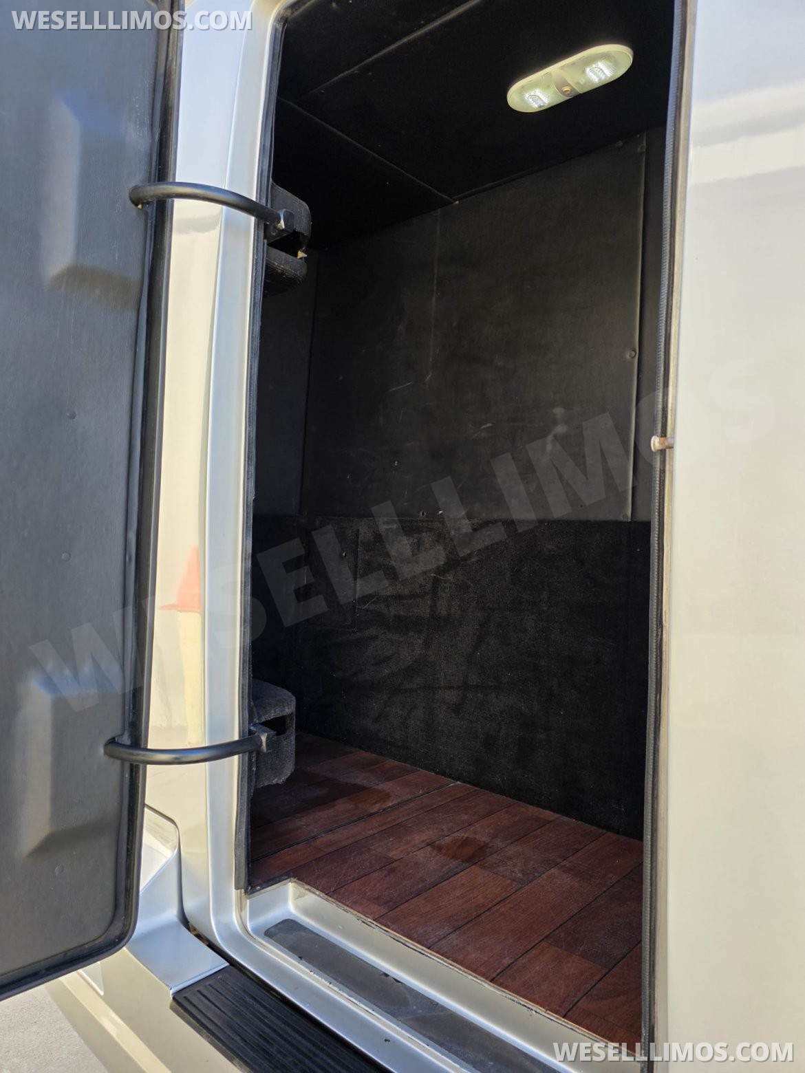 Executive Shuttle for Sale in Erie, PA - Photo 27
