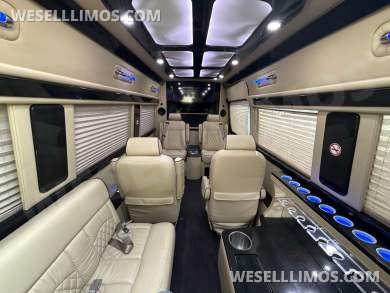 2016 Midwest Automotive J-club Sprinter - Sprinter for Sale in Baldwin, NY - Photo 32