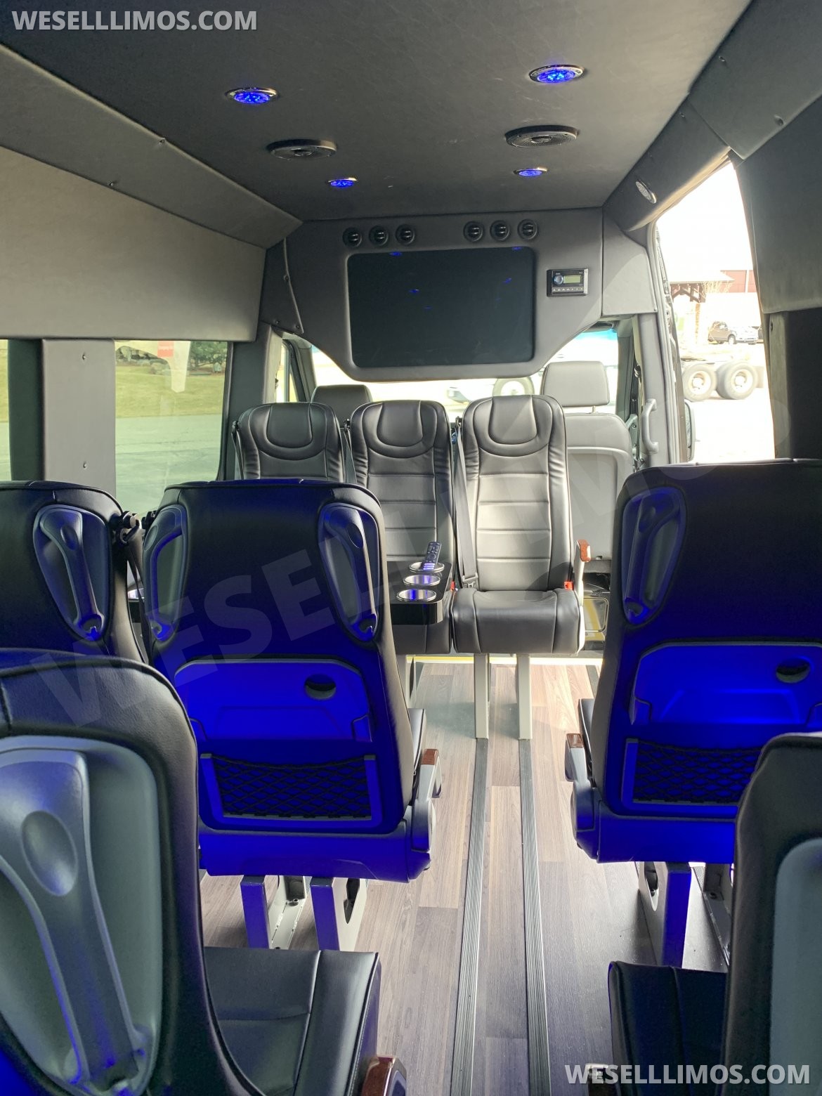 Executive Shuttle for Sale in Elkhart, IN - Photo 7