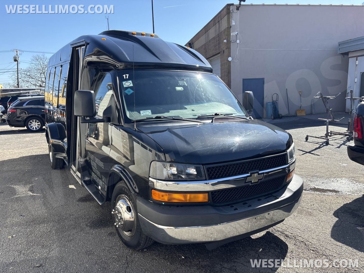 Truck for Sale in Babylon, NY - Photo 3