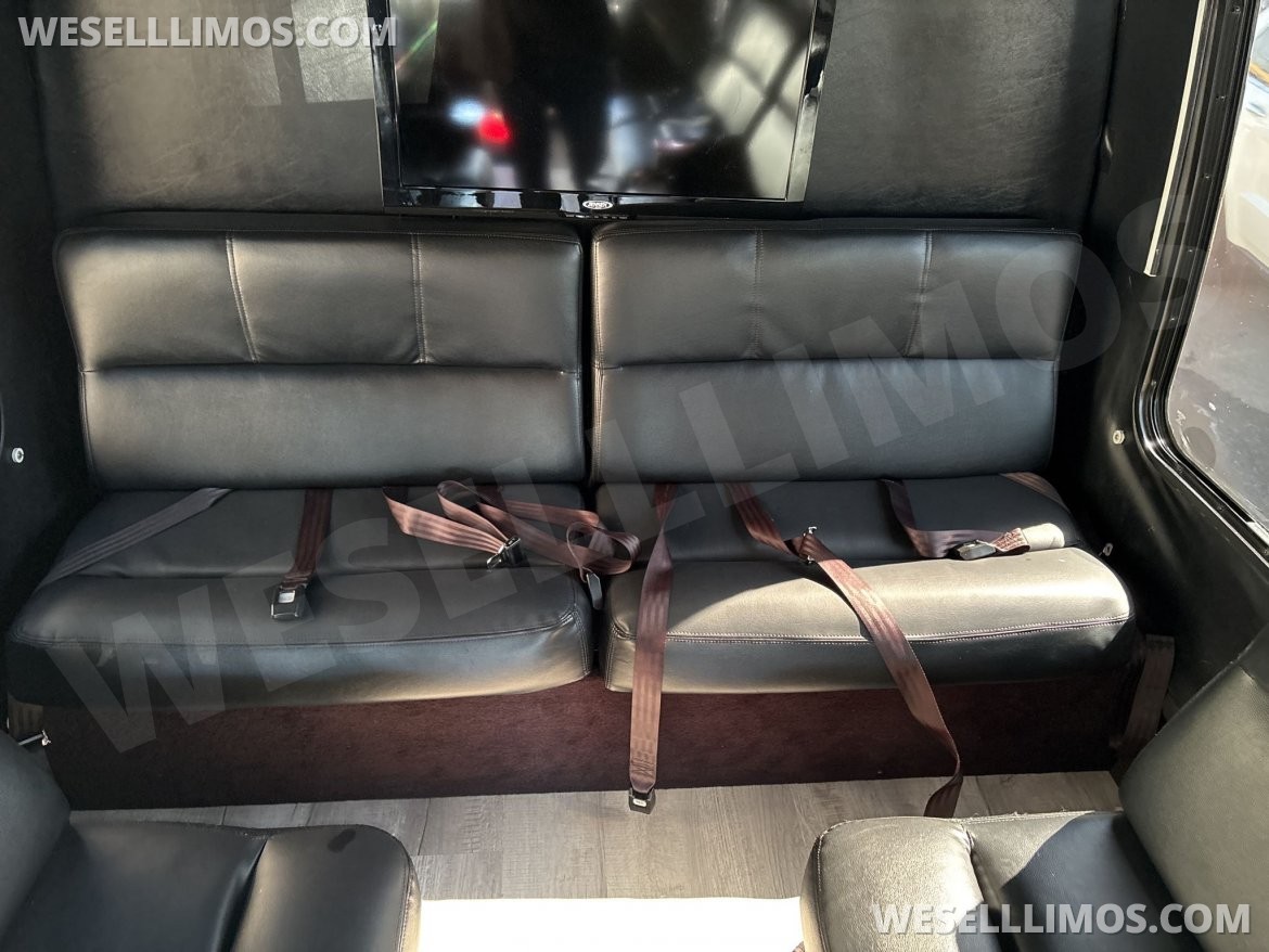 Truck for Sale in Babylon, NY - Photo 12