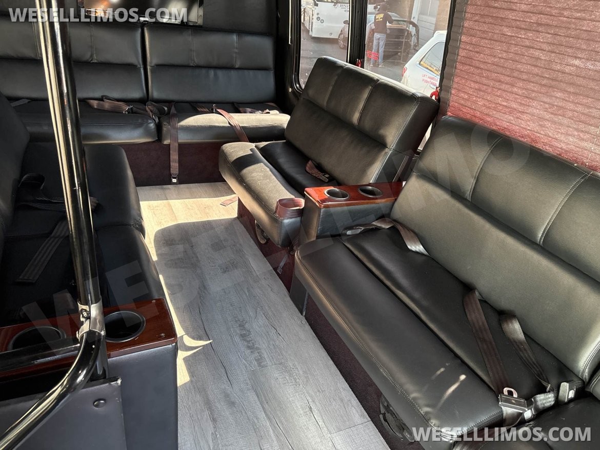 Truck for Sale in Babylon, NY - Photo 13