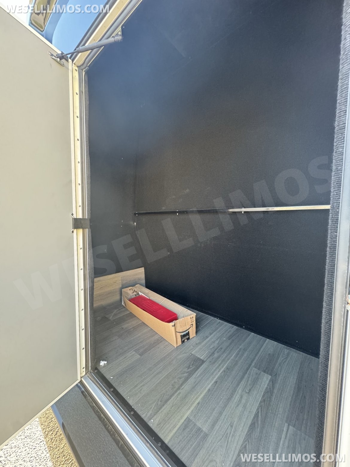 Executive Shuttle for Sale in Anaheim, CA - Photo 8