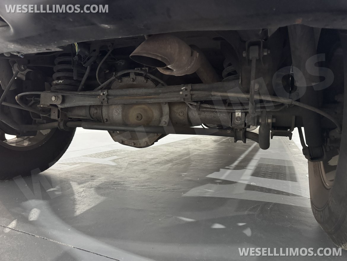 SUV Stretch for Sale in Fort Myers, FL - Photo 19