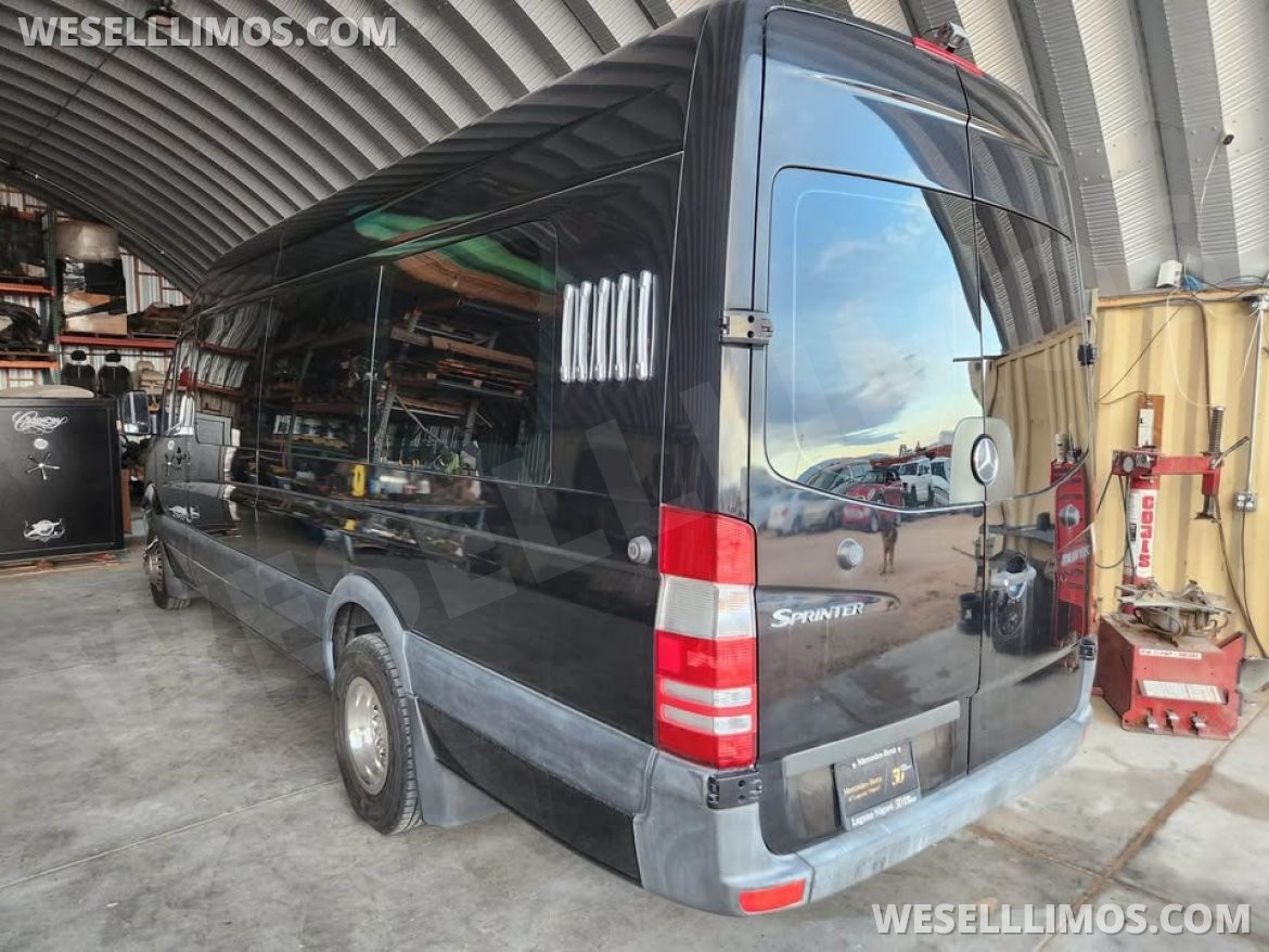 Limo Bus for Sale in Landers, CA - Photo 4