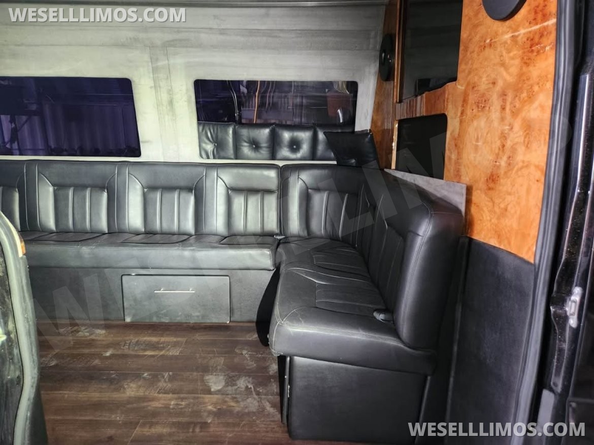 Limo Bus for Sale in Landers, CA - Photo 5