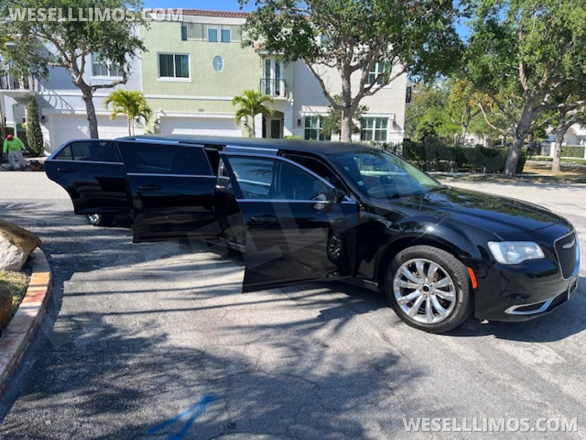 Limousine for Sale in FORT LAUDERDALE, FL - Main Photo
