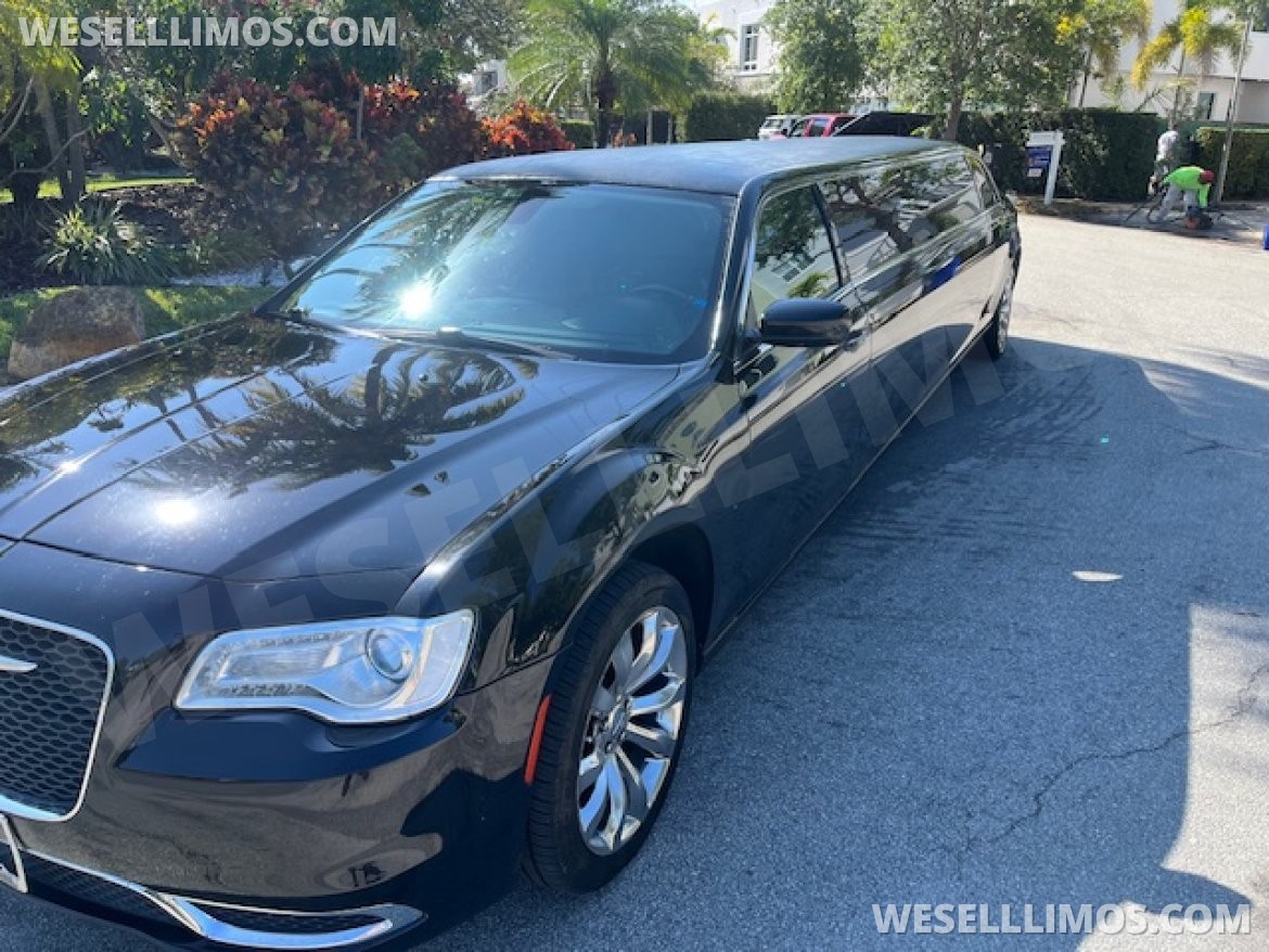 Limousine for Sale in FORT LAUDERDALE, FL - Photo 3