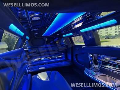2017 Pinnacle Chrysler 300 Limousine - Limousine for Sale in FORT LAUDERDALE, FL - Photo 5