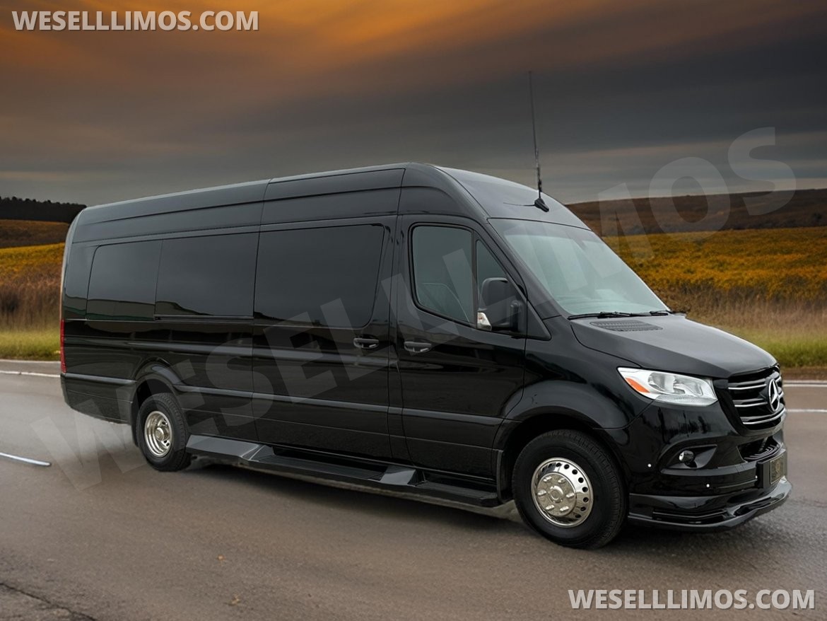 Limo Bus for Sale in Erie, PA - Photo 14